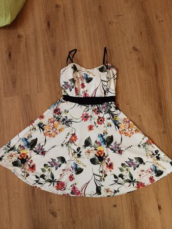 Sommerliches Blumenkleid, Grösse S