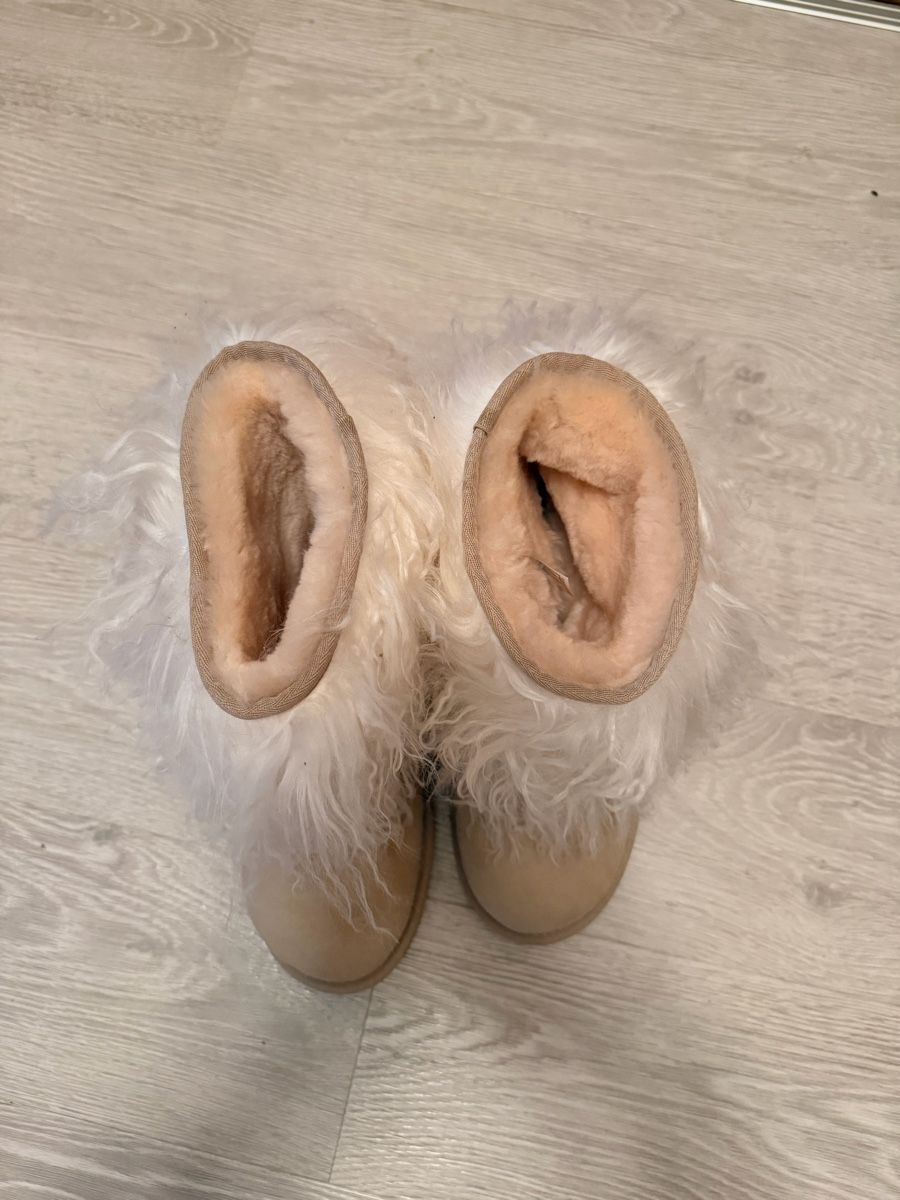 Ugg Damenschuhe: UGG Winterschuh – Neu (gemäss Beschreibung) aus Wetzikon ZH von LaiLu 1