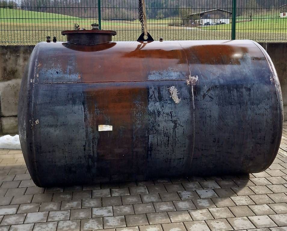 Abbeveratoi e trogoli: Stahltank 5.800 Liter (Regenwassertank) – Usato da Endingen venduto da Volvo2211