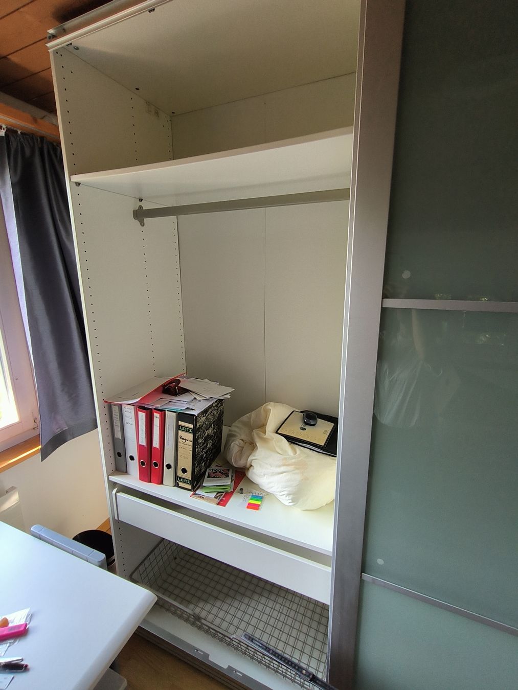 Armoires: Kleiderschrank  – D'occasion à Häggenschwil par daj_xr8h 2