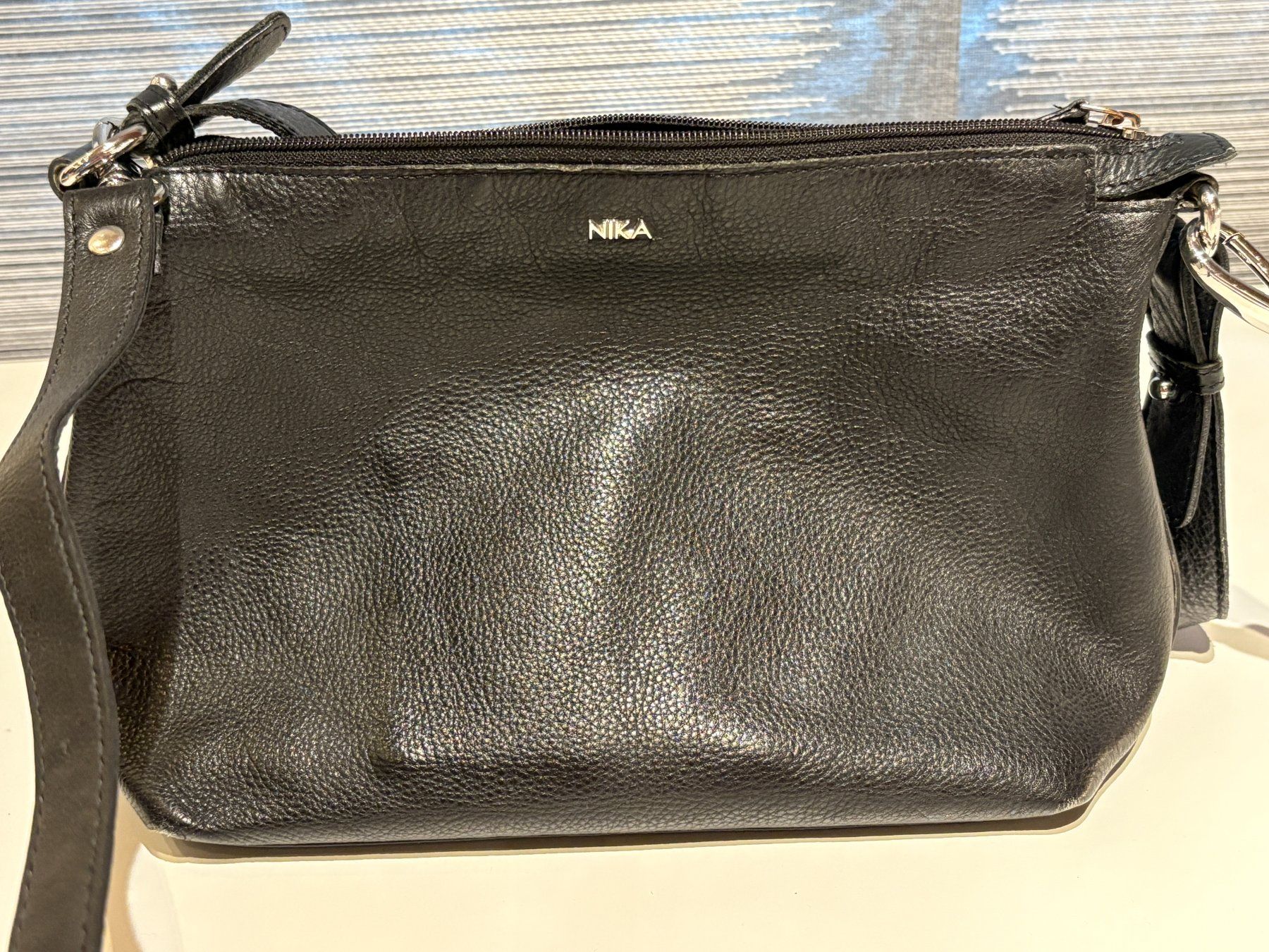Sacs femmes: Handtasche NIKA – D'occasion à Mühleberg par cupra80 1