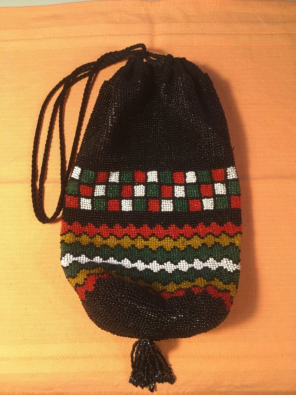 Taschen: Beutel/Handtasche, bestickt mit Glasperlen, hochwertig – Gebraucht aus Zürich von ancillaschmidhauser 2