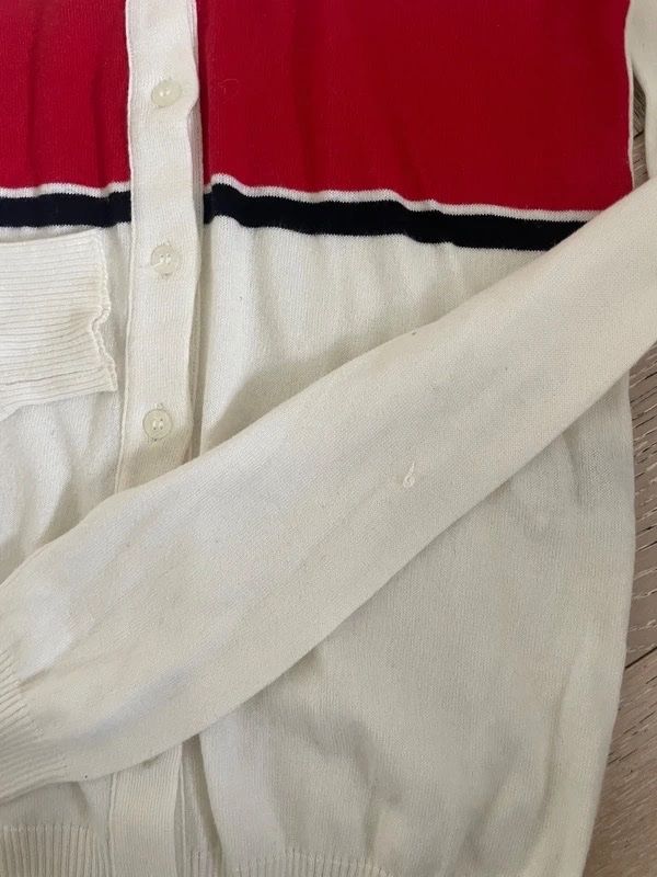 Dolce & Gabbana Maglioni & Felpe: D&G cardigan size S – Difettoso da Yverdon-les-Bains venduto da pen_bbz8 4