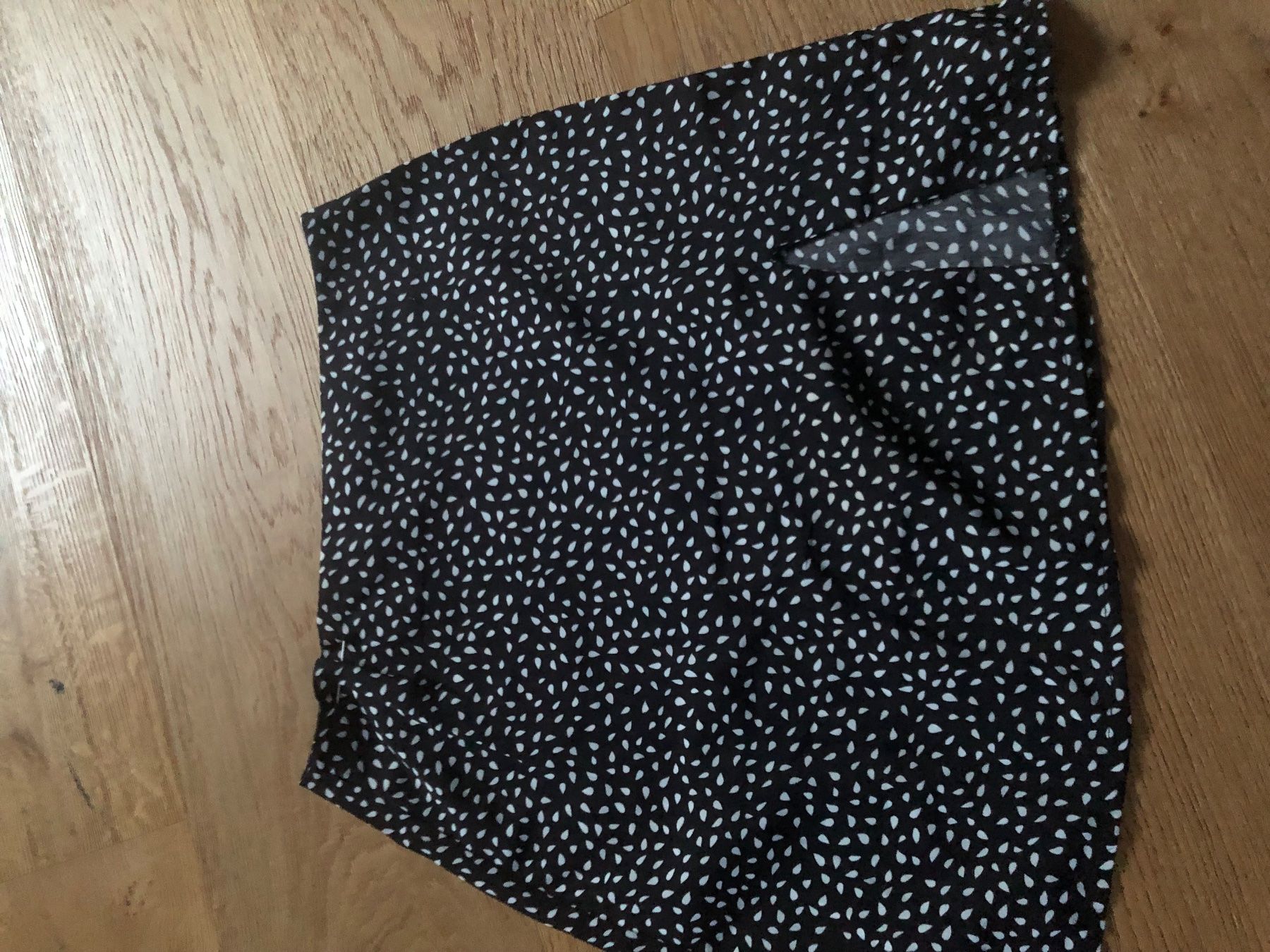 Jupes: MINIJUPE XS – D'occasion à Wattwil par jopara 1