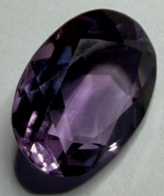 Pietre preziose: Amethyst? Edelstein oval geschliffen violett – Usato da Luzern venduto da Kartenansicht 2