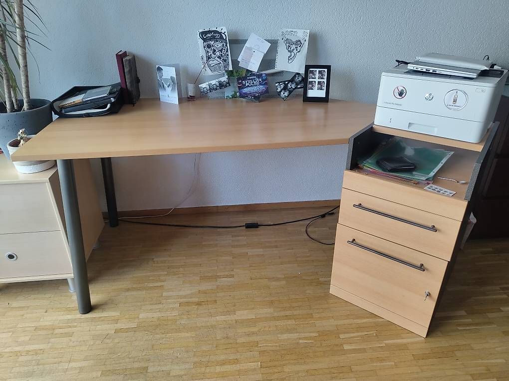 Bureaux: Schreibtisch / Bürotisch – D'occasion à Zürich par ZH4all 1
