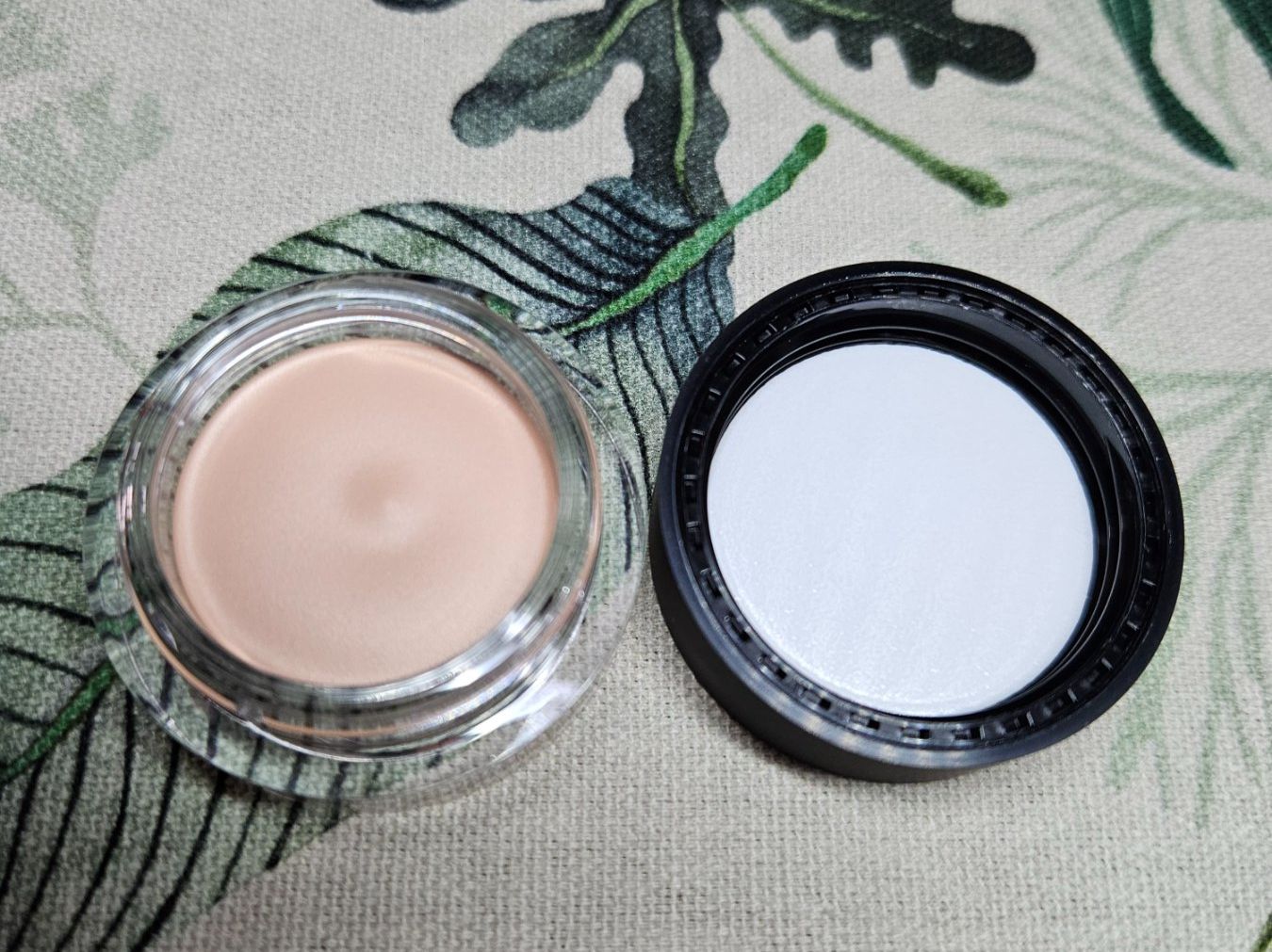Nars Make-up: Nars Concealer Affogato Light 1.25 - New! – Nuovo (secondo la descrizione) da Zürich venduto da SkullLady88 2