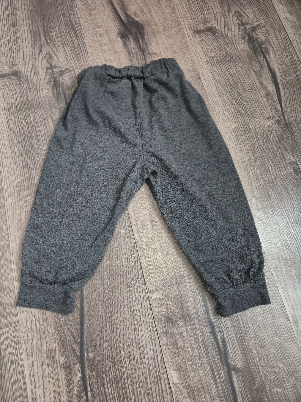 Pantaloni: Hosen Grösse 12-18Monate – Usato da Leuggern venduto da MonaM90 1
