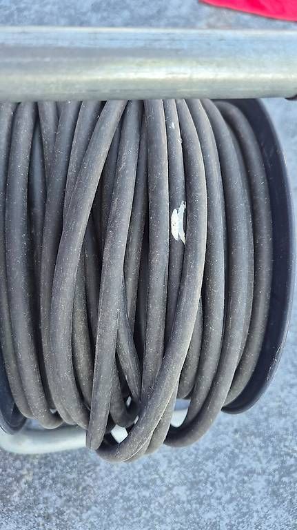 Cavi: Gebrauchte Kabeltrommel 25m (deutsche Schuko Norm) – Usato da Güttingen venduto da uthomas01 3
