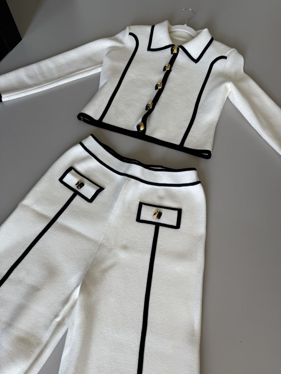 Completi & Tailleur: Set Chanel Style  – Nuovo e nell'imballaggio originale da Genève venduto da eka_c9sf 2