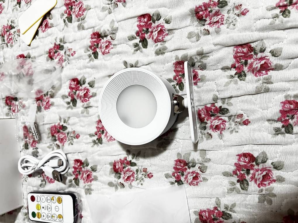 Lampade: Lumière pour illuminer vos décorations  – Usato da Grandcour venduto da tah_wxv8