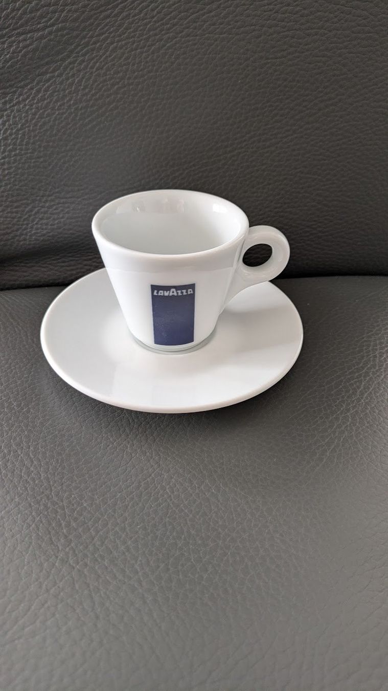 Tazze: Espressotasse mit Unterteller Lavazza – Usato da Bäretswil venduto da Ober-Land