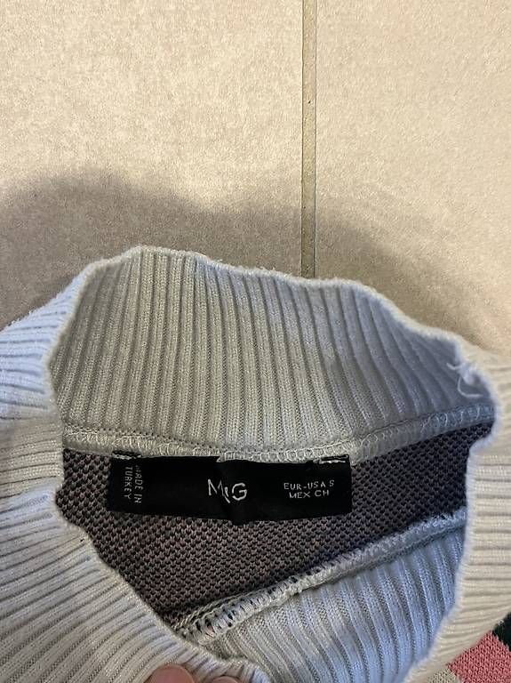 Pullover & Sweatshirts: Mango pullover – Gebraucht aus Zürich von mik_7hwr 1