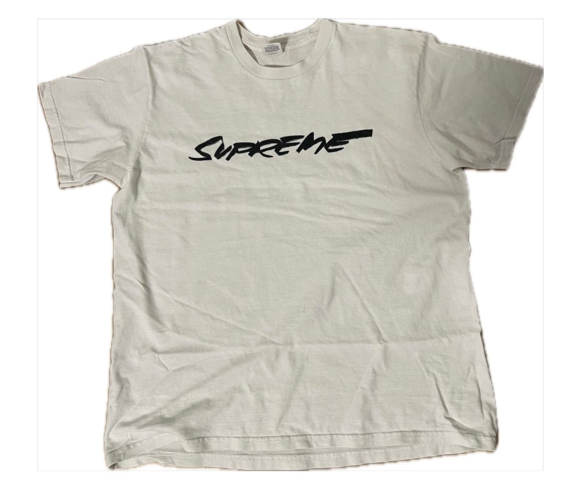 Supreme T-shirt: Supreme T-Shirt – Usato da Niederlenz venduto da Nicolas37