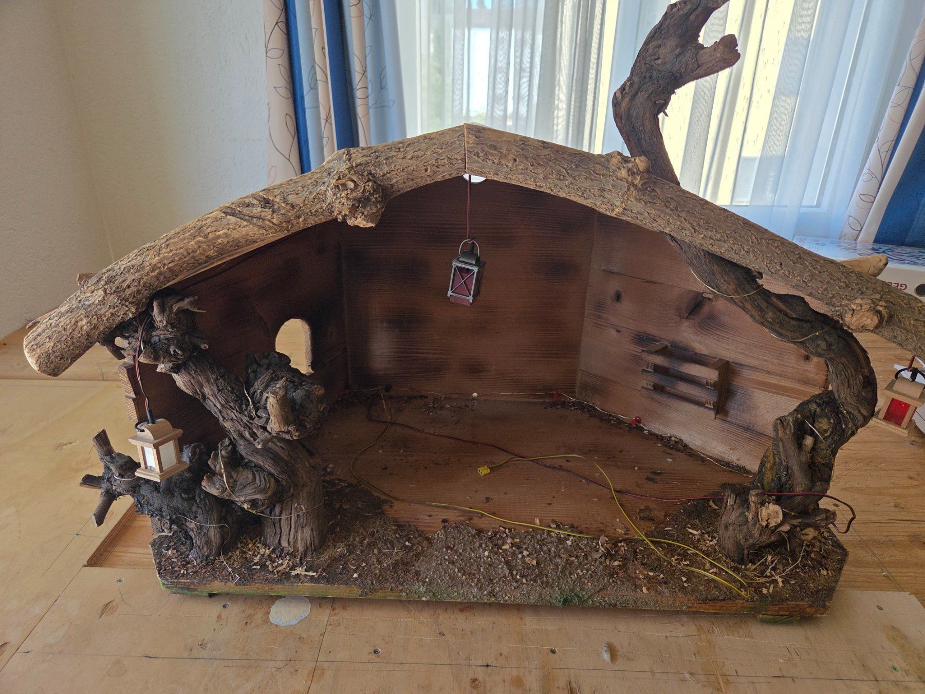 Tutte le decorazioni: Weihnachtskrippe Holz mit Beleuchtung – Usato da Zürich venduto da Schmani_hu