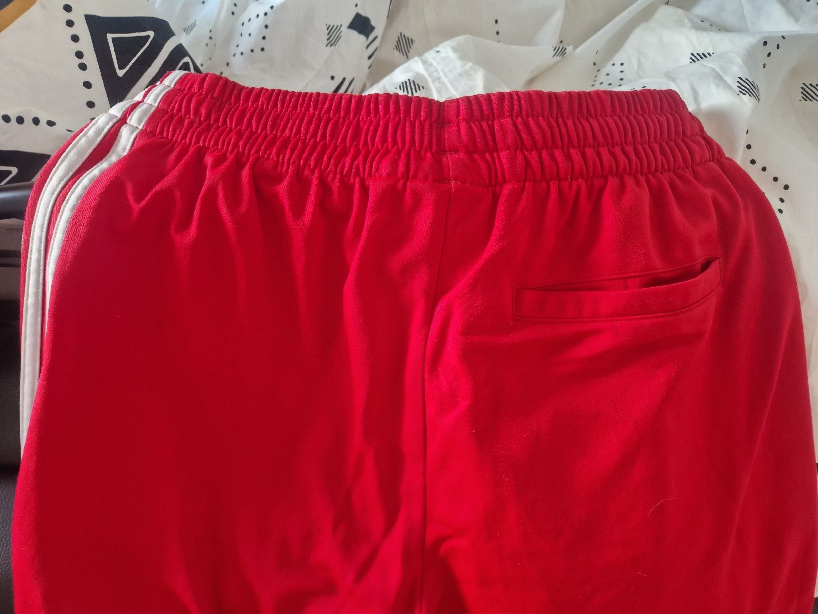 Pantalons: Training Adidas Classic rouge M – Neuf (Voir description) à Denges par elo_2zgb 4