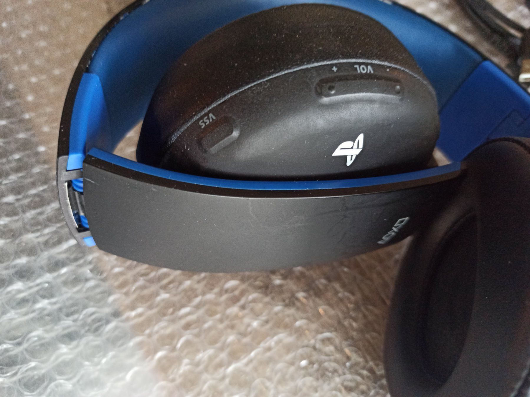 Sony Cuffie: Sony PlayStation Wireless Stereo Headset 2.0 PS4 – Usato da Oberweningen venduto da mar_87mx 5