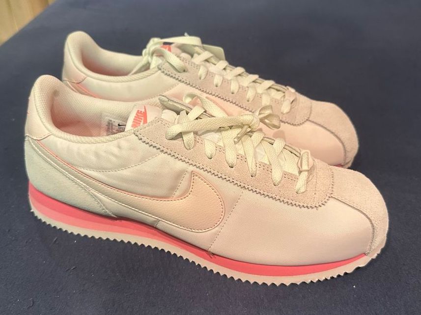 Nike Scarpe da uomo: *** NIKE CORTEZ EU 45 ROSE *** – Nuovo (secondo la descrizione) da Giumaglio venduto da soloemi