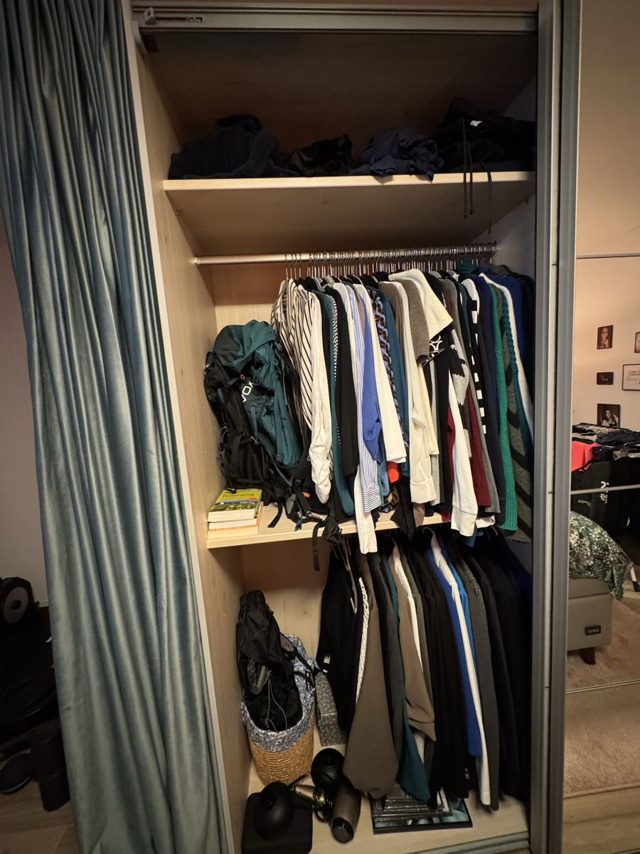 Armoires: Kleiderschrank – D'occasion à Richterswil par Corinne210 1
