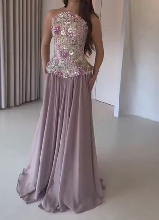 Robe longue bustier ornée de fleurs