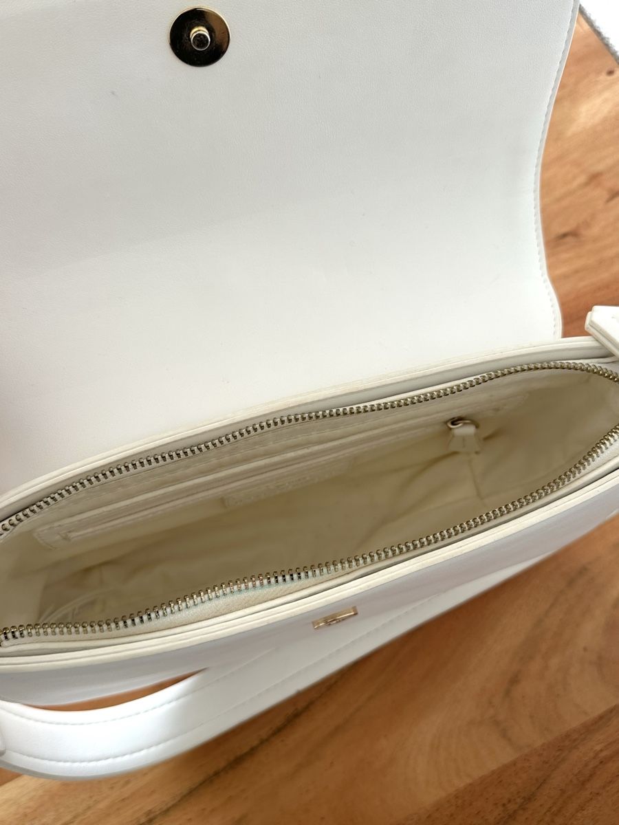 Valentino Taschen für Damen: Valentino White Shoulder & Crossbody Bag – Neu (gemäss Beschreibung) aus Oberuzwil von PreownedAllure 2