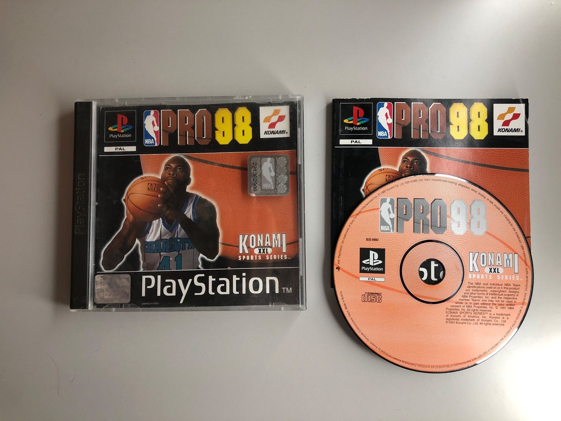 Sony Jeux: PRO 98 - PS1 – D'occasion à St.gallen par taduz