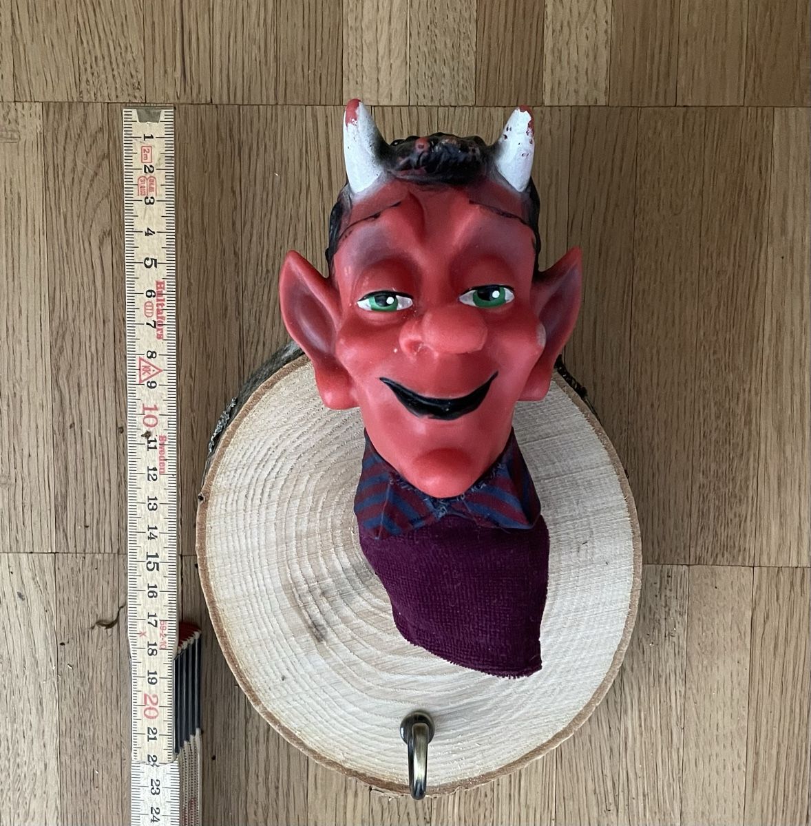 Guardaroba: Garderobe mit Kasperli Figur – Usato da Zürich venduto da Refereefair 3