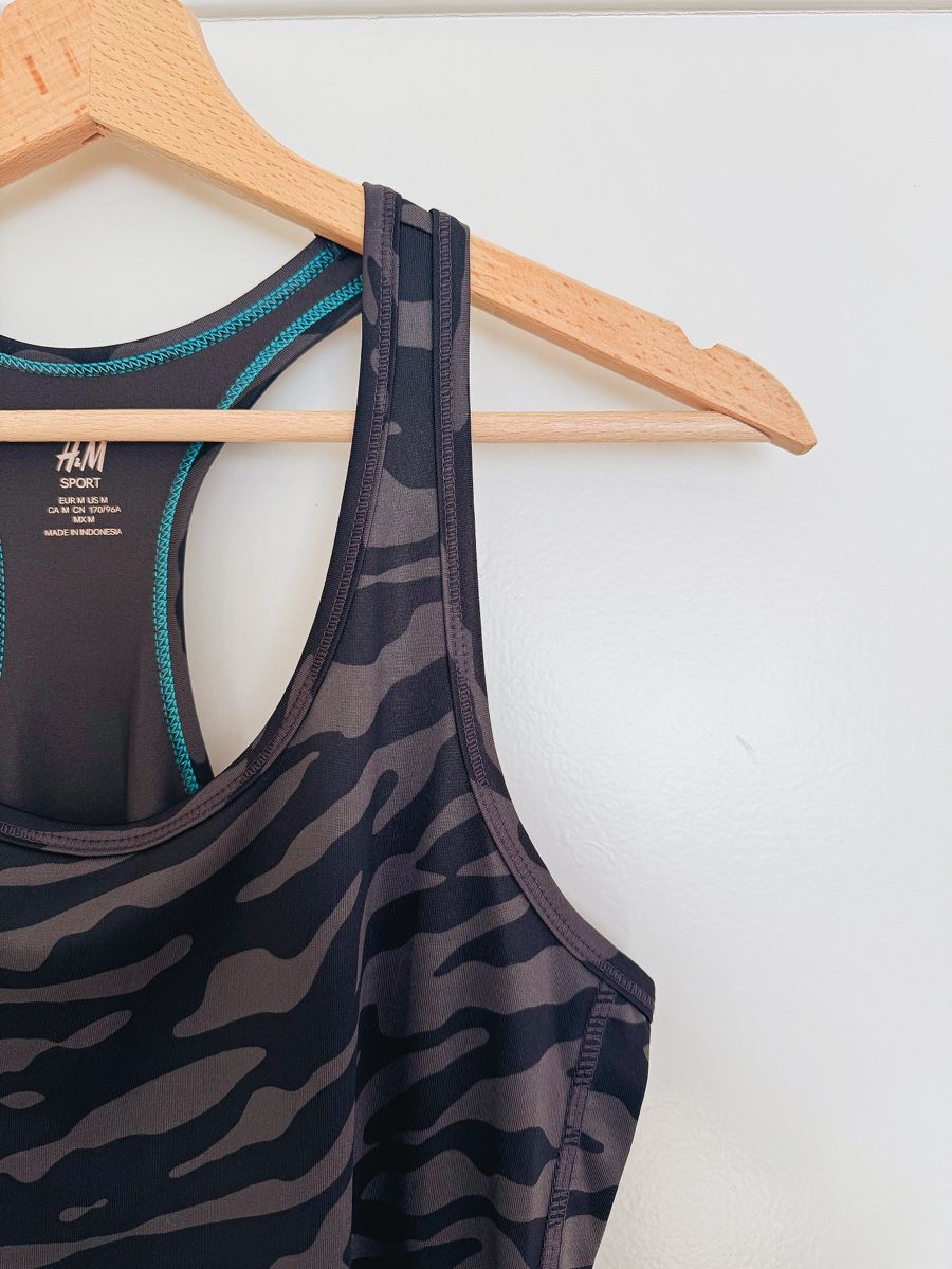 H&M Top: H&M Sporttop | Grösse M, grau, neu – Nuovo e nell'imballaggio originale da Ostermundigen venduto da nkln 1