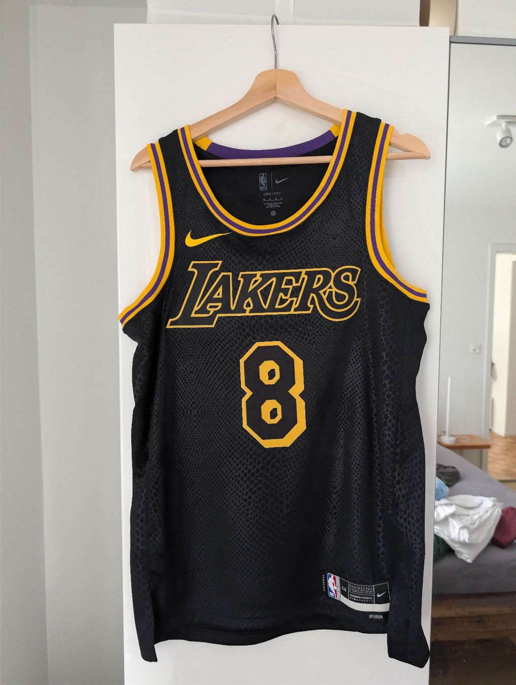 Canottiere & Pantaloni: NBA Jersey Kobe Bryant Mamba – Usato da Gossau SG venduto da TheBibiaon
