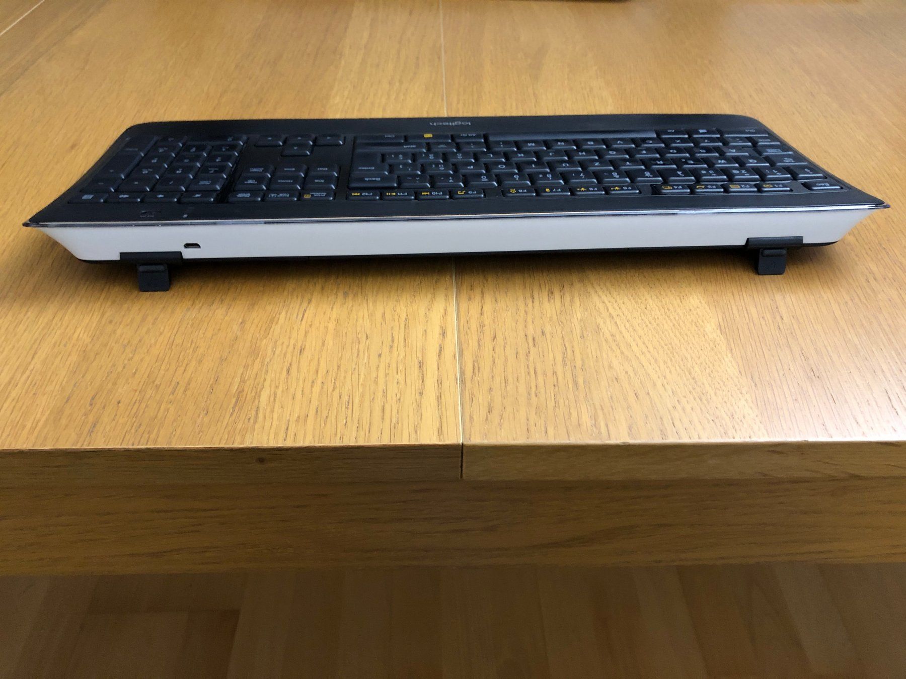 Logitech Tastiere: LOGITECH Wireless Illuminated Keyboard K800, super Zustand – Usato da Frauenfeld venduto da -blubber- 7