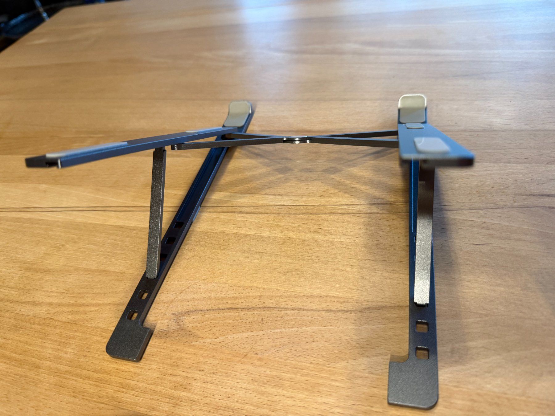 Racks & Supports: Computer- und Tablet-Ständer – D'occasion à Russikon par Moc_r7pn 1