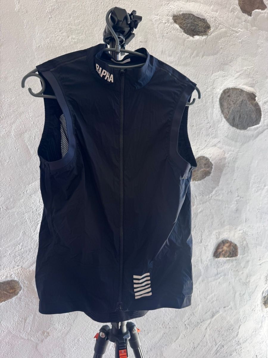 Rapha Gilet & Giacche: RAPHA MEN'S PRO TEAM LIGHTWEIGHT GILET M – Usato da Etoy venduto da mau_677p