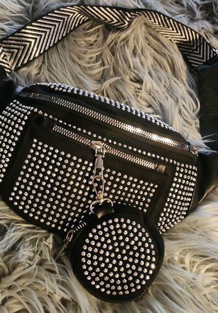 Schwarze Bauchtasche mit Strasssteinen NEU!