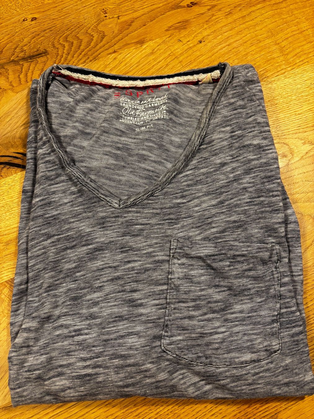Esprit T-shirt: Esprit T-Shirt Grösse L, Slim Fit – Usato da Neftenbach venduto da Boska_1969 1