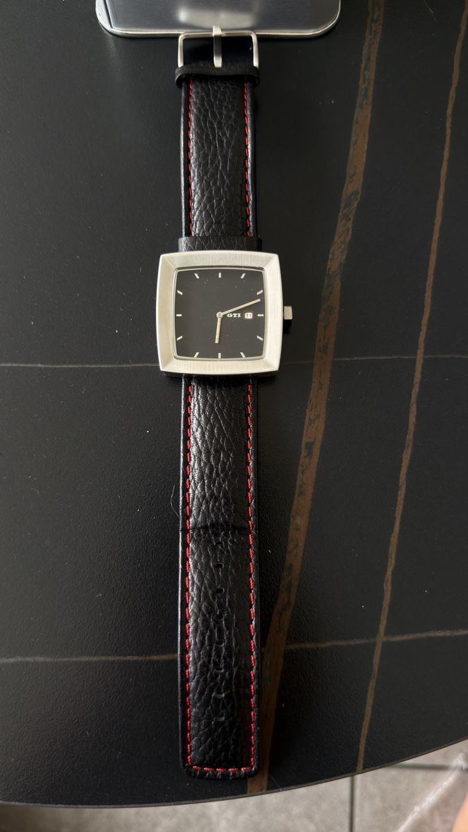 Orologi: Golf GTI Uhr Quarz mit Box – Usato da Wolfwil venduto da Poulet60