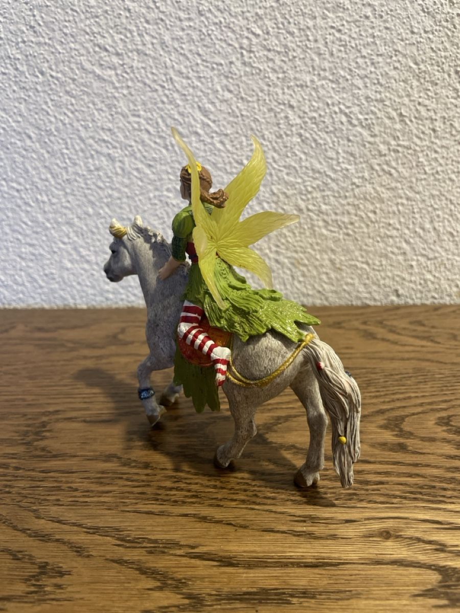 Schleich Statuette: Schleich Fee auf Pferd guter Zustand – Nuovo (secondo la descrizione) da Lyss venduto da Vandy19 2