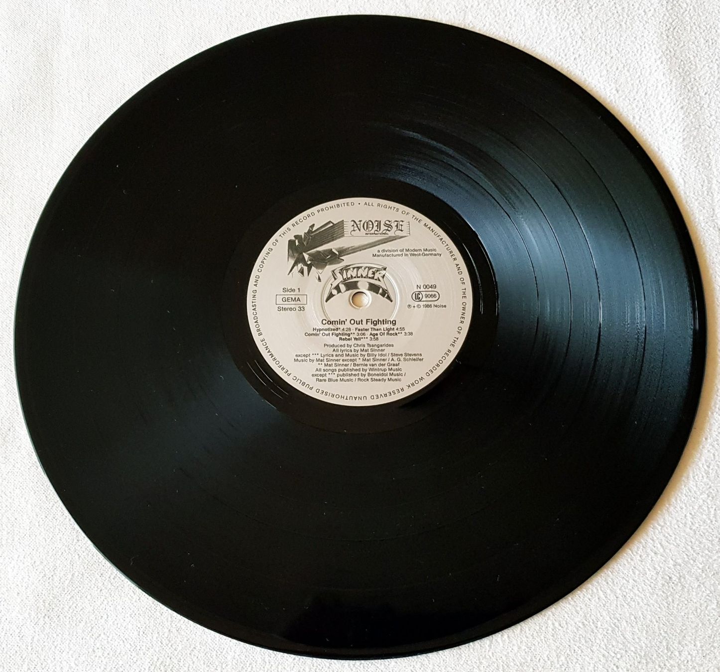 Dischi in vinile: Sinner – Comin' Out Fighting - LP - 1986 - First Press – Usato da Uster venduto da Zardodel 2