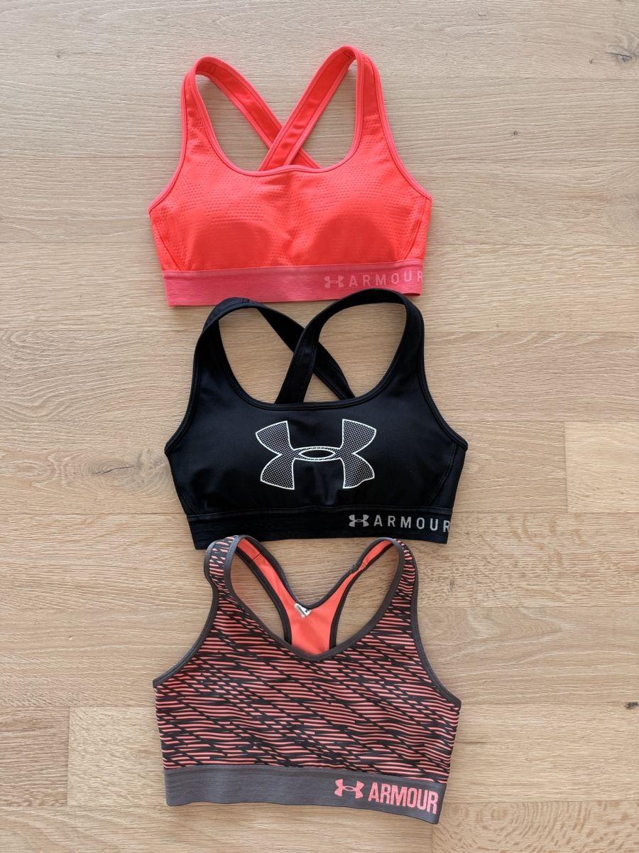 Under Armour Tops: 3er Set Sport BHs Under Armour Gr S – D'occasion à Herzogenbuchsee par lkropf