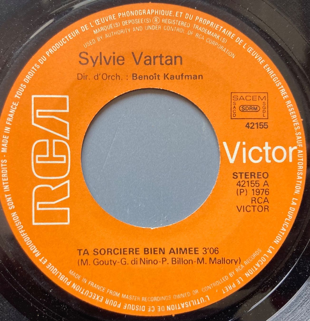 Schallplatten: SYLVIE VARTAN - TA SORCIERE BIEN AIMEE – Gebraucht aus Poliez-Pittet von Newtown-Records 2