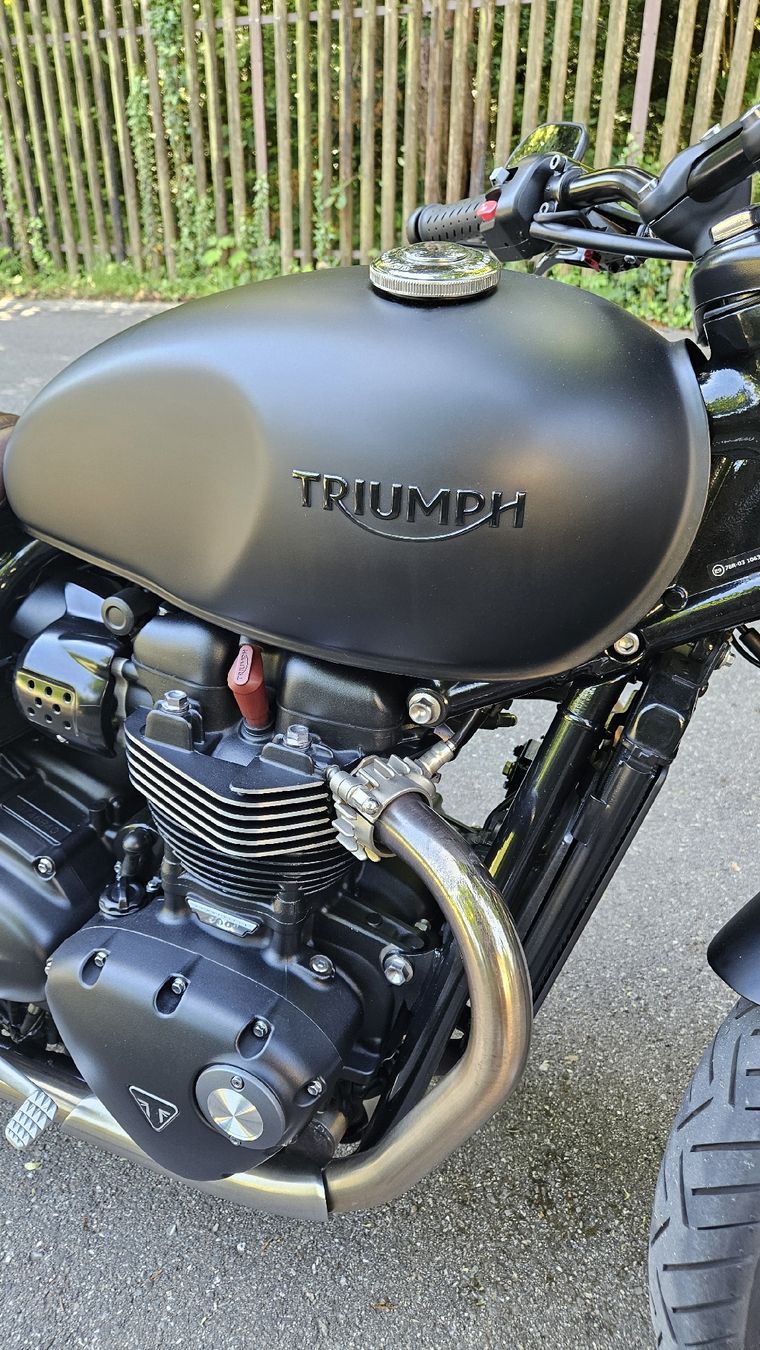 Triumph Strada: Triumph Speed Twin 900 – Usato da Zürich venduto da vso_76mz 1