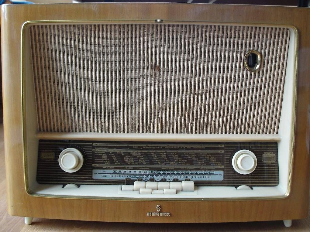Radios: Nostalgie-Radio – D'occasion à Oberschrot par Schello