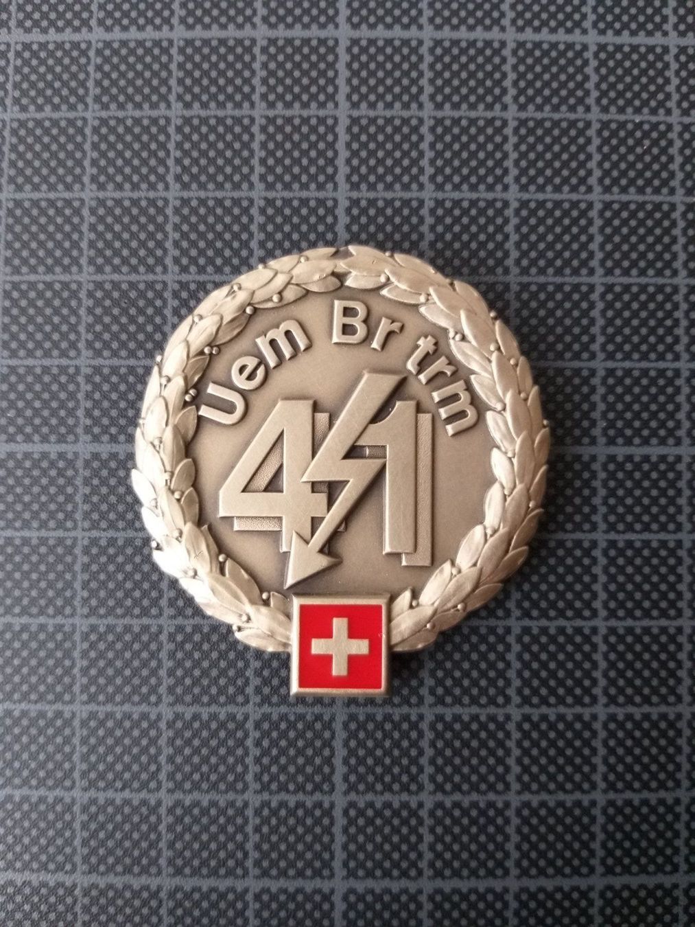 Placchette & Badge: Béretemblem Übermittlungsbrigade 41 – Usato da Bauma venduto da SwissMilitaria