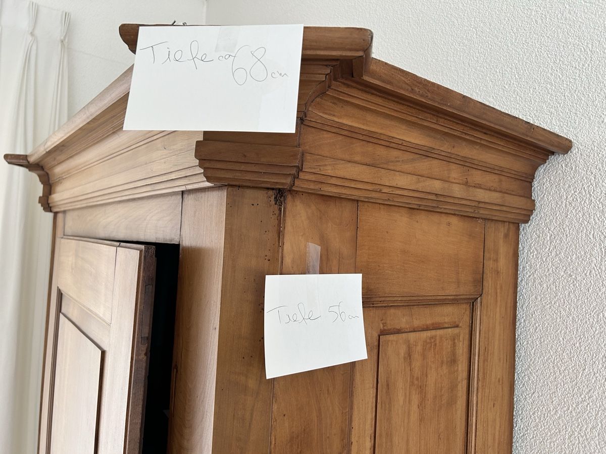 Armadi: BAUERNSCHRANK – Usato da Erlenbach ZH venduto da Xe01 2