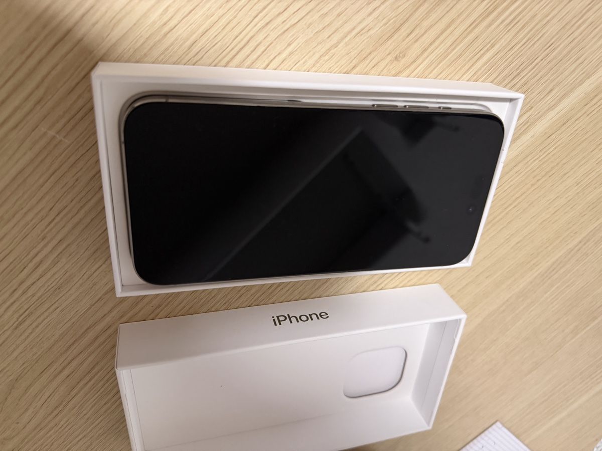 Apple Telefoni cellulari / Smartphones: Iphone 15 pro max 265GB Titan – Usato da Schinznach Dorf venduto da ver_5ktz 2
