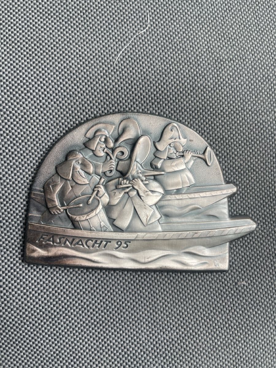Basler Placchette & Badge: Fasnachtszugsplakette Basel 1995,  – Usato da Basel venduto da Bz68