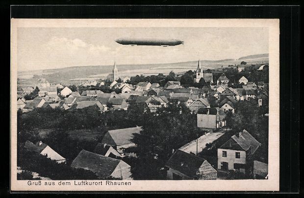 Foto & Poster: Rhaunen, Zeppelin Luftschiff überm Ort – Usato da Berlin venduto da bartko-reher