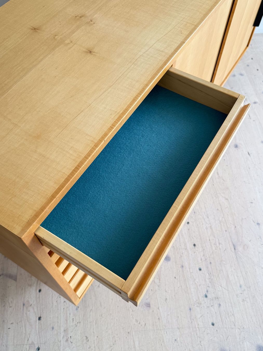 Commodes: Swiss Maple Sideboard 1950s – D'occasion à Zürich par heydaymoebel 8