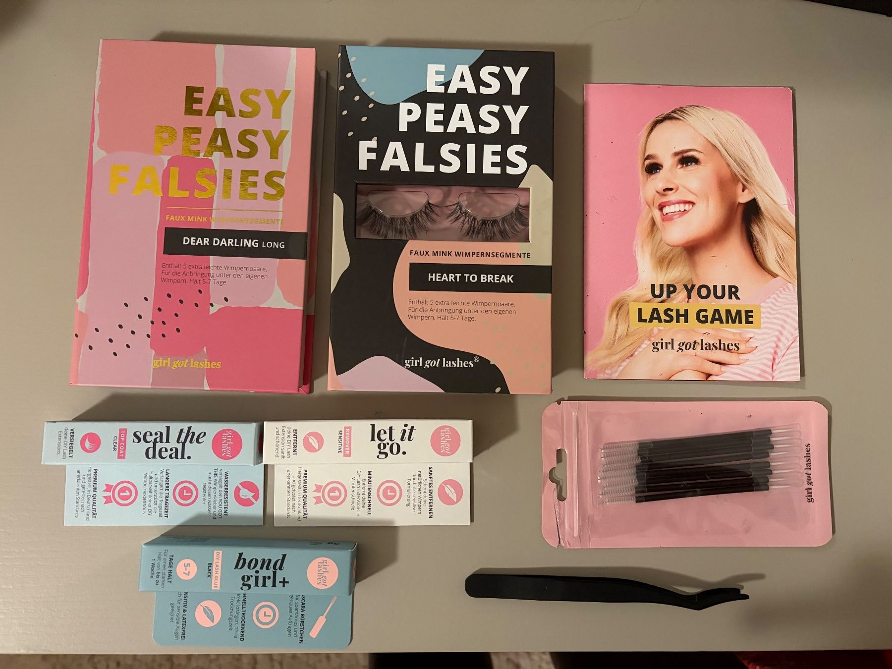 Make-up: Wimpernverlängerungs Set  NEU – Neu und originalverpackt aus Balgach von Miisarah