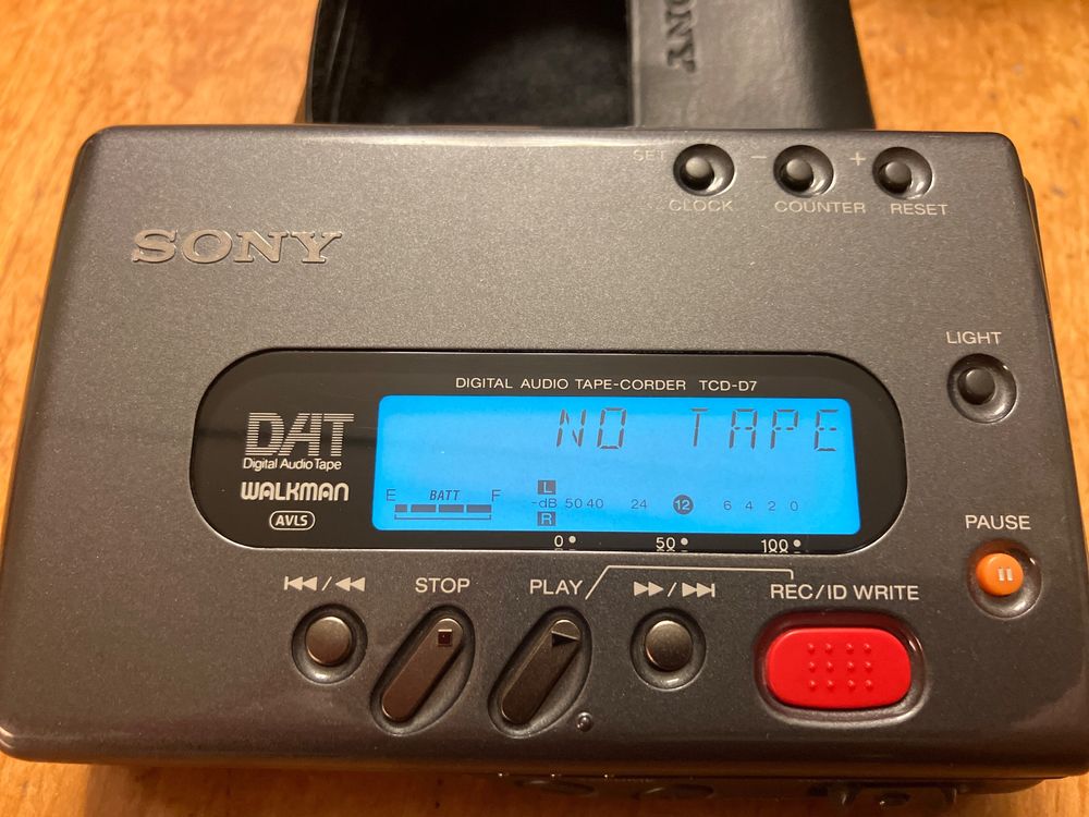 Sony DAT Walkman TCD D7 (Gebraucht) in Riehen für CHF 116 – mit ...