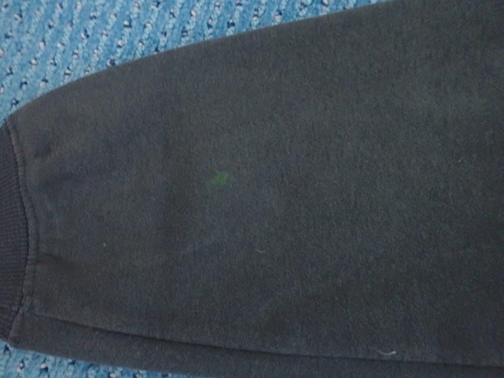 Maglioni & Felpe: 2 Kapuzenpullover in Grösse XS mit kleineren Flecken – Usato da Galgenen venduto da Marc98 4